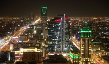 صندوق النقد الدولي يحذر السعودية من خطر يحدق بميزانيتها