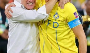 رونالدو يشكر كاسترو بعد اقالته من منصبه